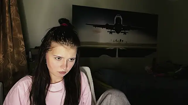 KatelinSpiegle Adlı Modelin Canlı XXX Sohbeti