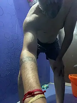 naughty-40-male 웹캠 쇼