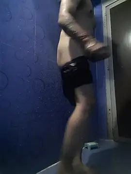 naughty-40-male: διαδικτυακό σόου στην κάμερα