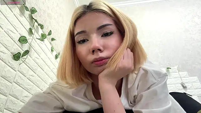 แชท XXX สดของ VersieWoodal