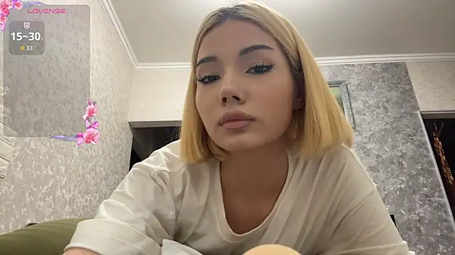 VersieWoodal's Live XXX Chat
