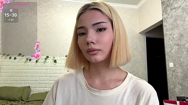 VersieWoodal Adlı Modelin Canlı XXX Sohbeti