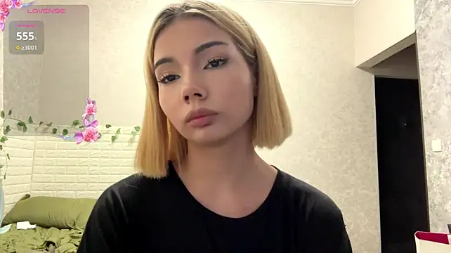 VersieWoodal's Live XXX Chat