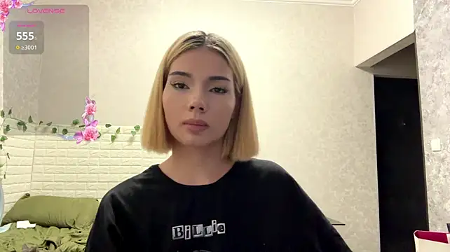 VersieWoodal's Live XXX Chat
