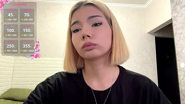VersieWoodal Adlı Modelin Canlı XXX Sohbeti