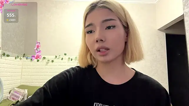 VersieWoodal's Live XXX Chat