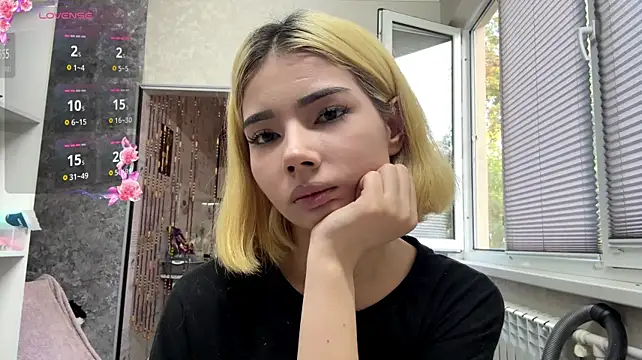 VersieWoodal's Live XXX Chat