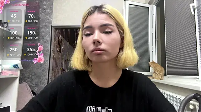 VersieWoodal's Live XXX Chat