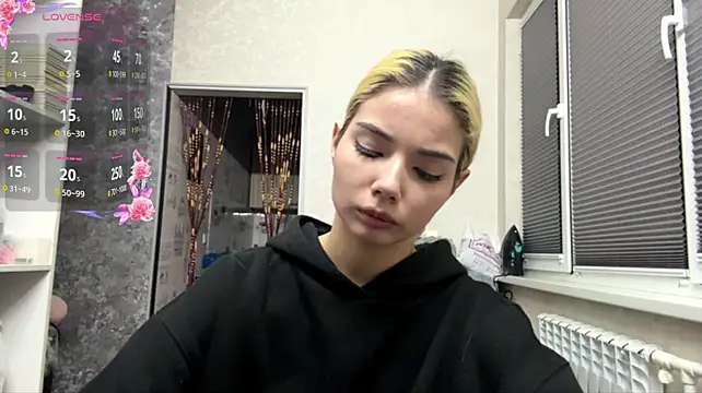 VersieWoodal's Live XXX Chat