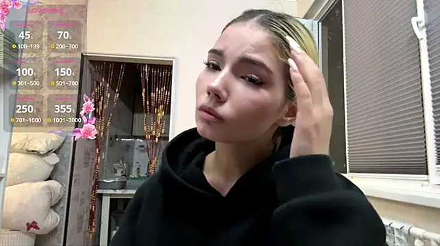 VersieWoodal's Live XXX Chat