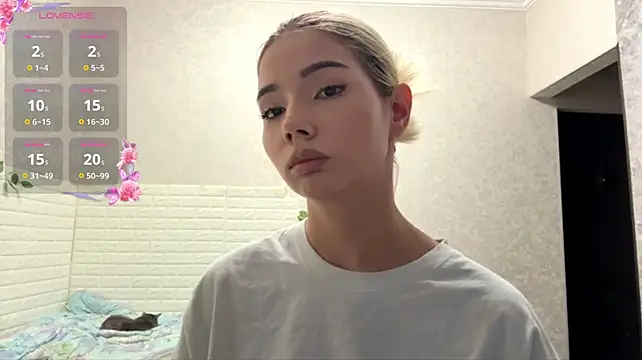 VersieWoodal's Live XXX Chat