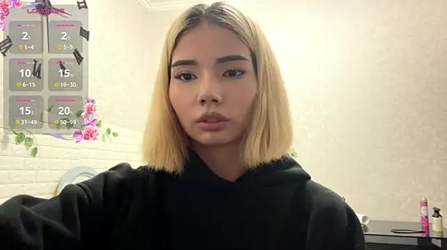 VersieWoodal's Live XXX Chat