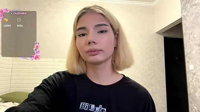 VersieWoodal Adlı Modelin Canlı XXX Sohbeti