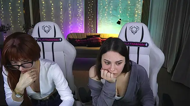Evelyn054 Show Webcam