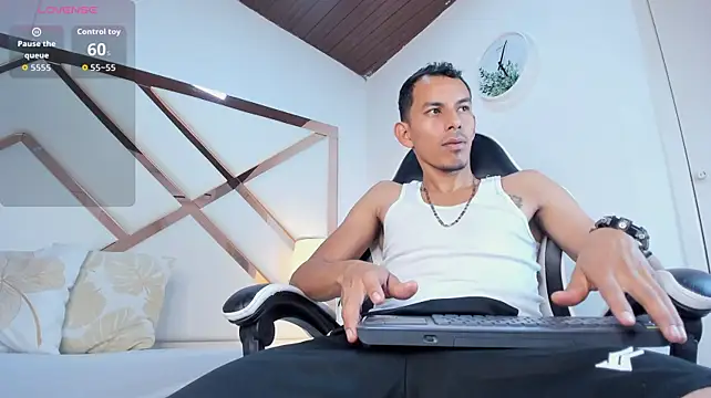 Webkamerová show matias_ochoa