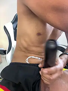 matias_ochoa's Webcam Show