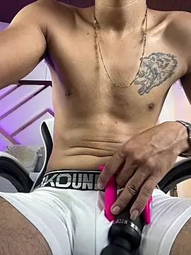 matias_ochoa 在線直播表演