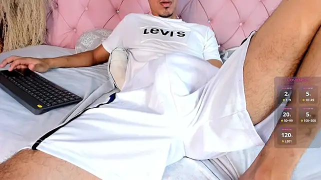 matias_ochoa webcam show