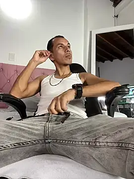 Show modela matias_ochoa na web-kameri