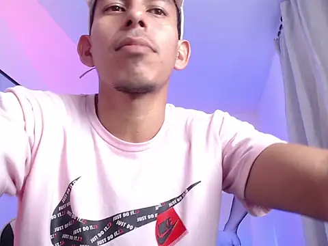 matias_ochoa's Webcam Show