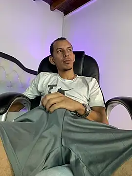 matias_ochoa's Webcam Show