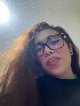 Alice-fire's Live XXX Chat