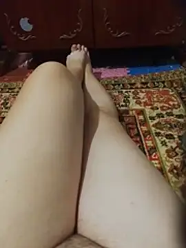 L-O-LL Webcam-Show