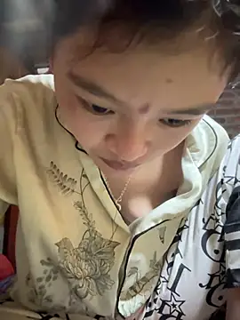 lylyna08 Show Webcam