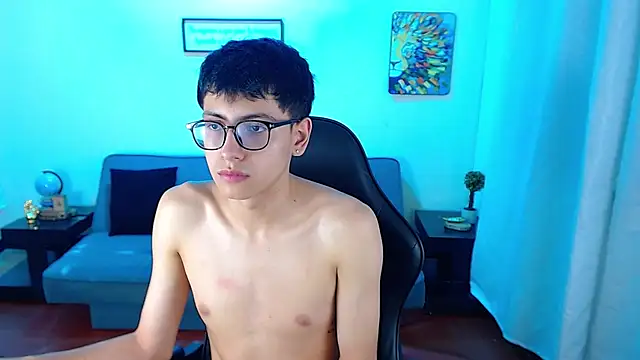alexcum_18 webcam show