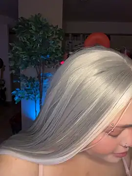 Vixen-Kiss – webcam-show