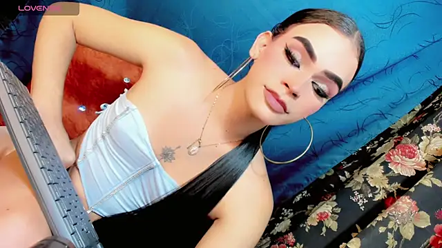 BarbyQueenn Webcam Show