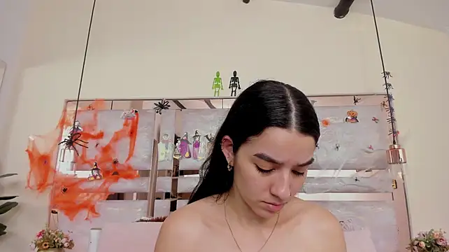 CelesteCox Adlı Modelin Canlı XXX Sohbeti