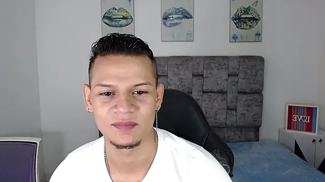 axcel_boy_ Adlı Modelin Web Kamerası Şovu