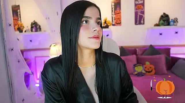 ConnyJenner Show in webcam
