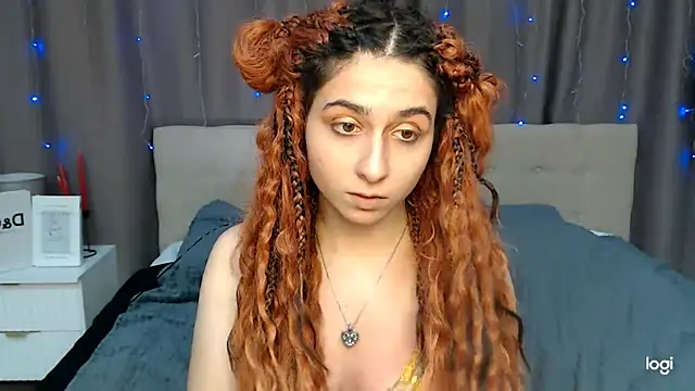 AdrianaCutesのライブXXXチャット