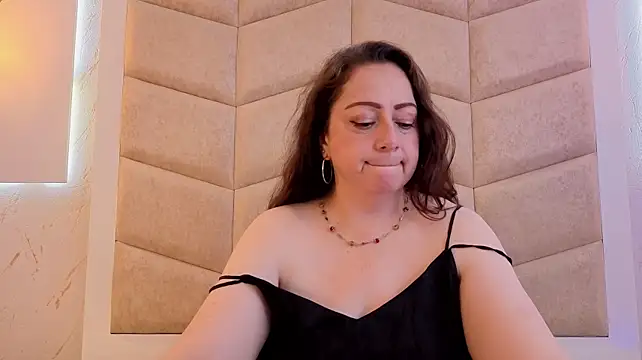 Sam_sweett Show in webcam