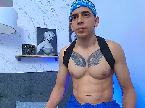 ragnar_valkor – webcam-show