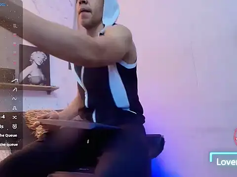 ragnar_valkor webcam show
