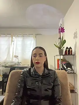 miss_julietha's Webcam Show