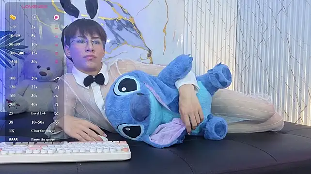 Davi_Tay Show in webcam