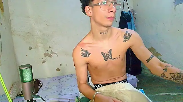 mateodeamjo_07 Show in webcam