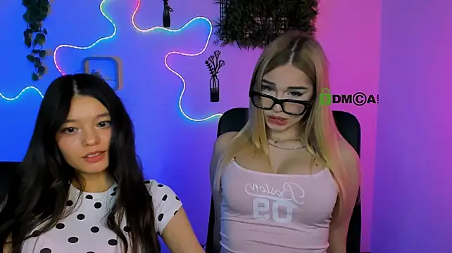 Živý XXX chat itscharlliee