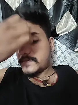 PB_Jharkhan: διαδικτυακό σόου στην κάμερα
