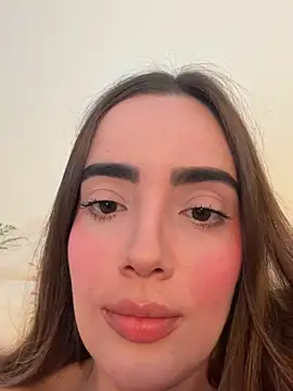 צ'אט XXX בשידור חי של zoeeRossi