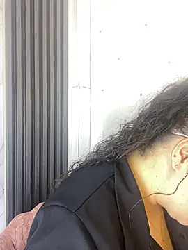 Show modela Nails_Lucia na web-kameri