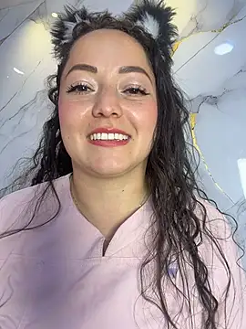 Nails_Lucia: απευθείας συνομιλία ΧΧΧ