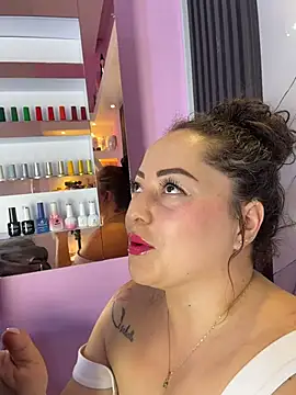 Nails_Lucia Chat XXX in diretta