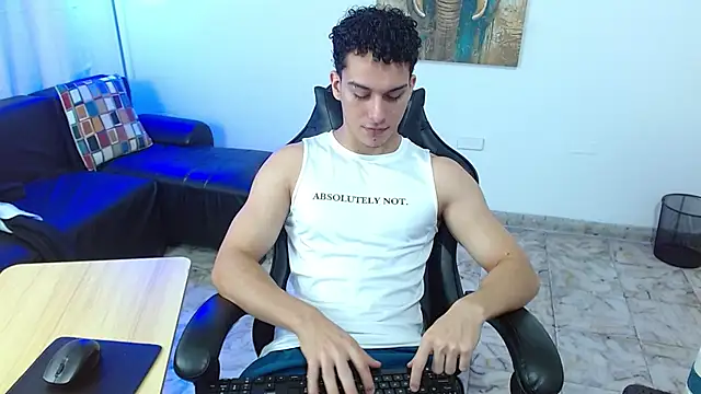ryan_cum18 Webcamshow