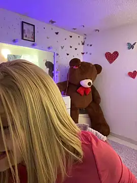 barbiee_doll1: вебка м-шоу