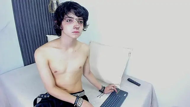 Aqua_Doll Adlı Modelin Web Kamerası Şovu